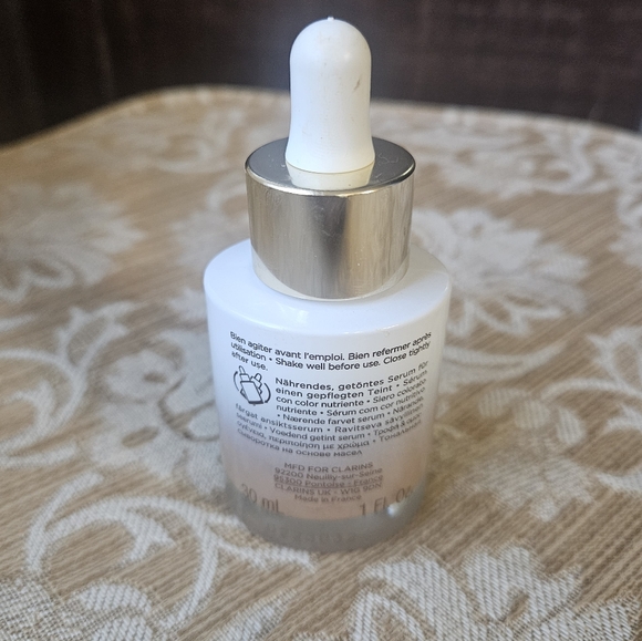 Clarins Tinted Oleo-Serum - Picture 3 of 3